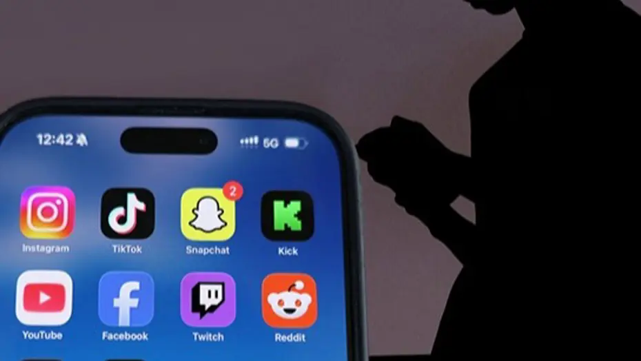 15 Yaş Altı İçin Sosyal Medya Düzenlemesi: Bakan Göktaş'tan Gençleri Koruma Vurgusu