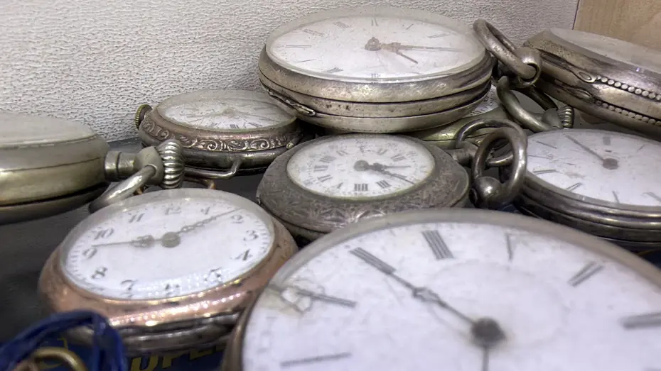 44 Yıllık Ustalık: Asırlık Saatlerin Gizemli Dünyasına Hayat Veriyor