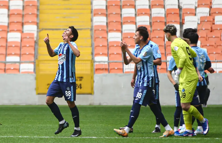 Adana Demirspor'dan Tarihi Sürpriz: -57 Puanla Gelen Galibiyet