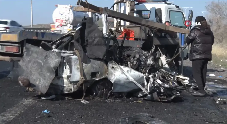 Ankara'da Feci Kaza: Kuzey Çevre Yolu'nda 5 Kişi Hayatını Kaybetti
