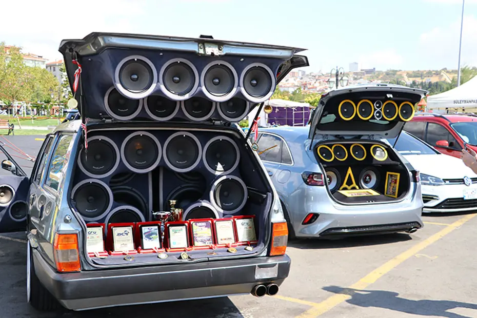 Araç Sahipleri Dikkat: 1 Nisan Sonrası Modifiye ve Ses Sistemlerine Ağır Cezalar Geliyor