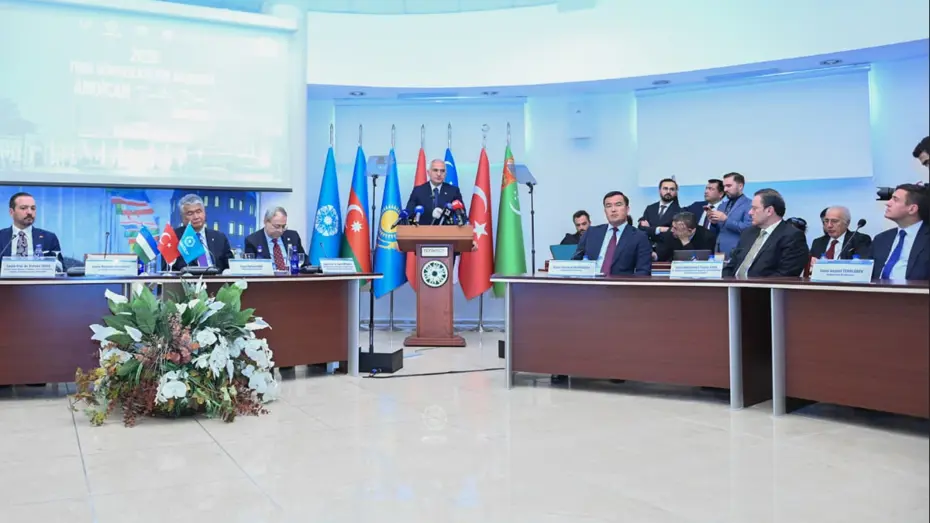 Bakan Mehmet Nuri Ersoy'dan Dijital Çağ ve Kültürel Yozlaşma Uyarısı