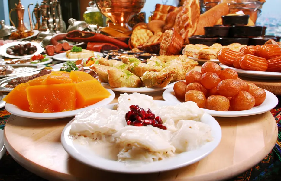 Bayram Sofralarında Sağlıklı Beslenme Rehberi: Uzmanlardan Kritik Uyarılar