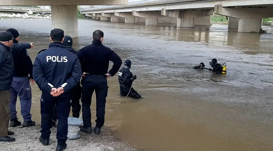 Bursa'da Feci Kaza: Dereden Geçmeye Çalışan Sürücü Hayatını Kaybetti