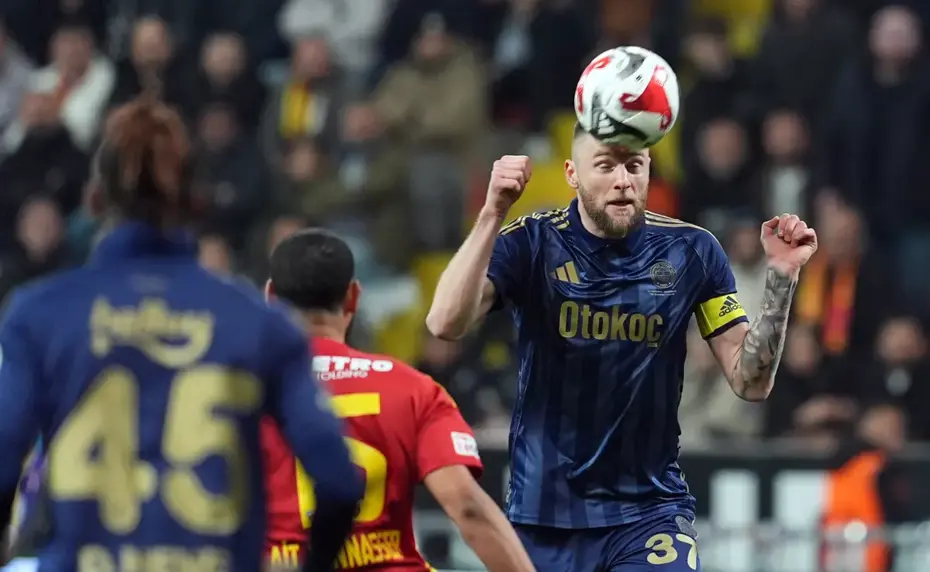 CANLI: Fenerbahçe Zorlu Kayseri Deplasmanında Galibiyet Peşinde