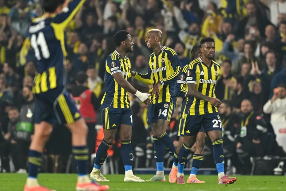 Fenerbahçe'den Örnek Proje: Futbolcu Maaşlarından Dezavantajlı Çocuklara Destek