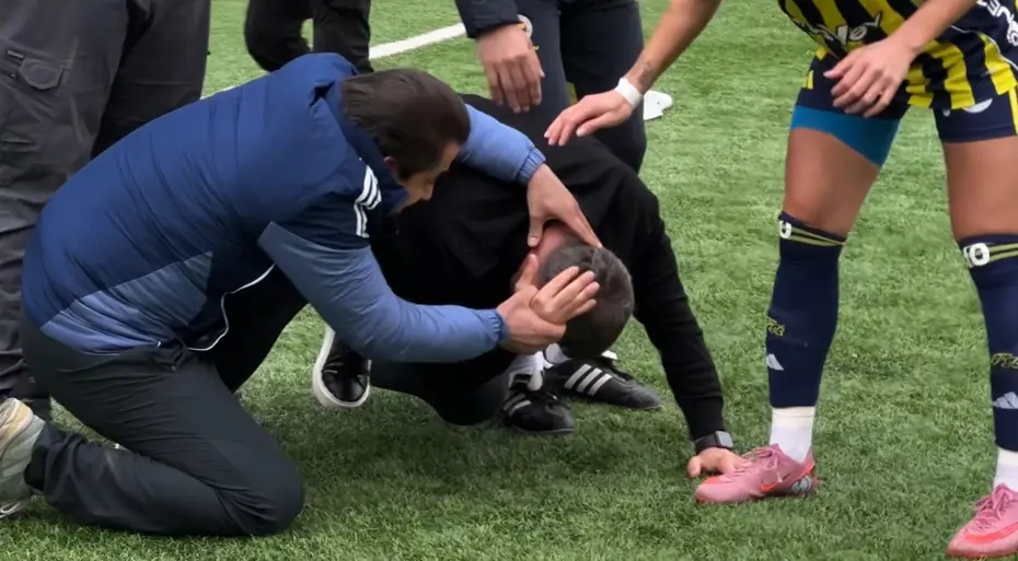 Fenerbahçe Kadın Futbol Takımı Maçında Skandal Saldırı: FBTV Canlı Yayını Kesildi