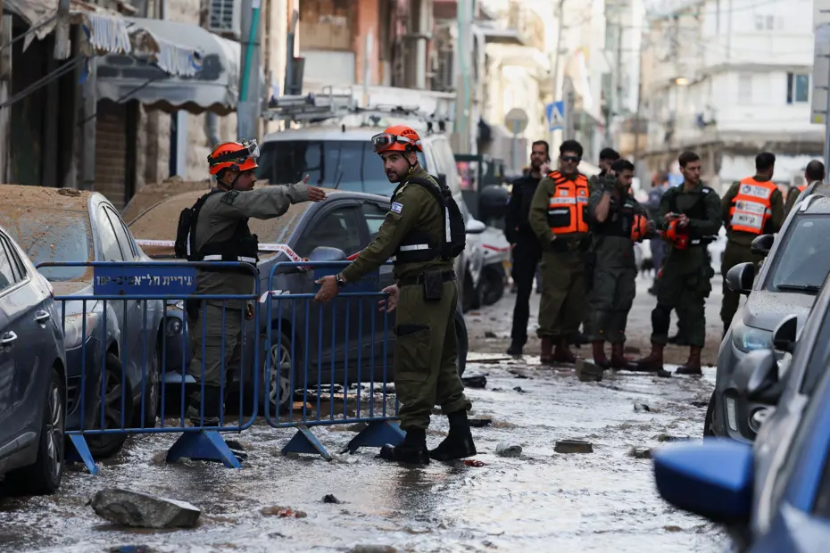 İsrail'de Gerilimli Sabah: İran'ın Füze Misillemesi Sonrası Tel Aviv'de Sirenler Yükseldi