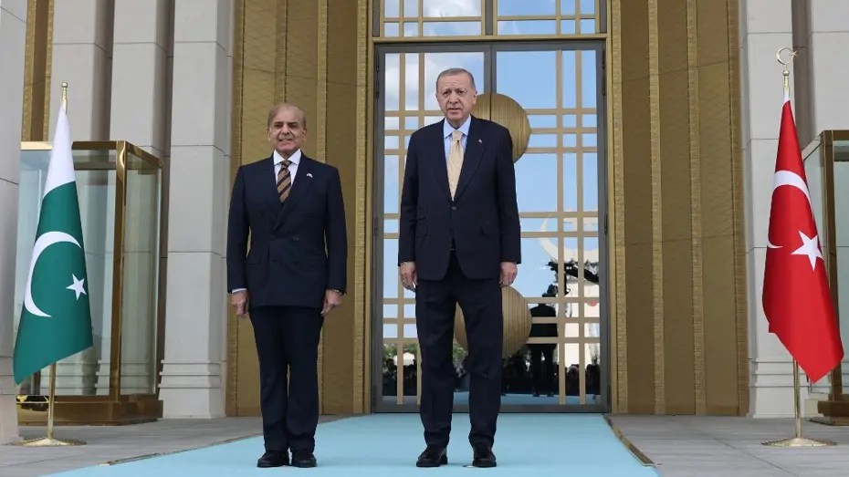 Pakistan Başbakanı Şahbaz Şerif'ten Kritik Türkiye Ziyareti: Antalya Diplomasi Forumu'nda Liderler Buluşuyor