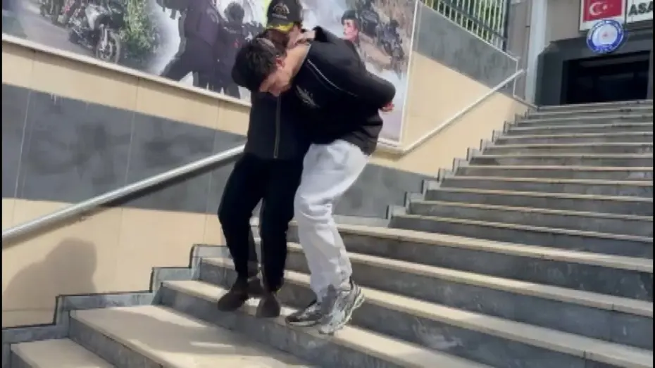 Sosyal Medyadan İlan Ettiği Hırsızlık Vakasına Polis Dur Dedi