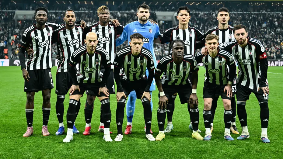 Süper Lig'de Gözler Tüpraş Stadı'nda: Beşiktaş ile Antalyaspor Karşılaşması