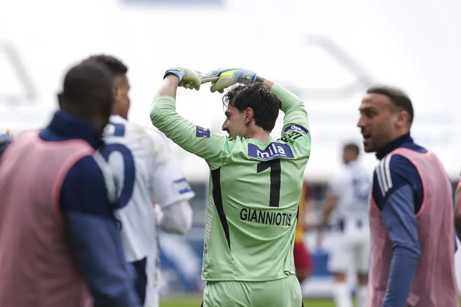 Süper Lig'de Tarihi An: Kasımpaşa Kalecisi Gianniotis'ten İnanılmaz Gol
