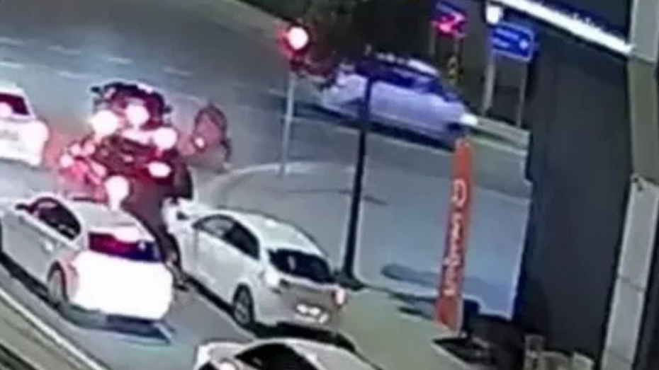 Trabzon'da Trafik Kazası: Fren Yerine Gaza Basınca Zincirleme Kaza Yaşandı