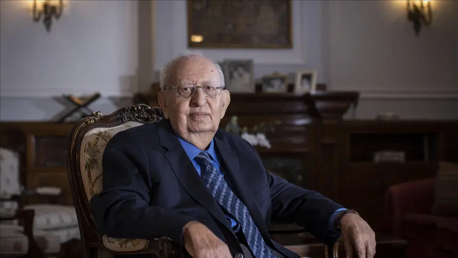 Türk Siyasetinin Acı Kaybı: Eski TBMM Başkanı Hüsamettin Cindoruk Vefat Etti